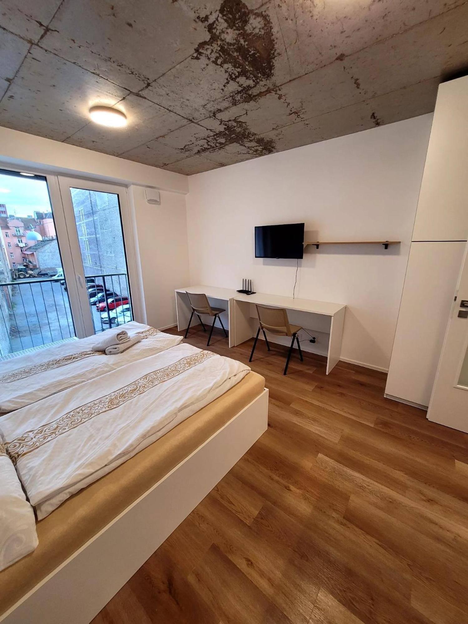 Street Apartments Brno Center Экстерьер фото