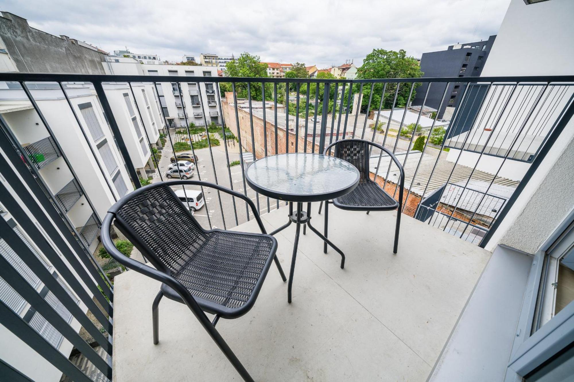 Street Apartments Brno Center Экстерьер фото